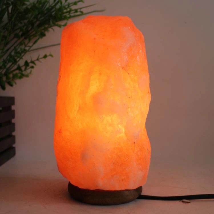 Lampada da tavolo stretta e luminosa in sale himalayano con cavo