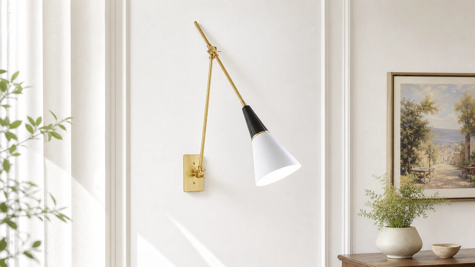 Lampada da parete vintage in metallo con braccio orientabile regolabile G37 installata in un interno caldo