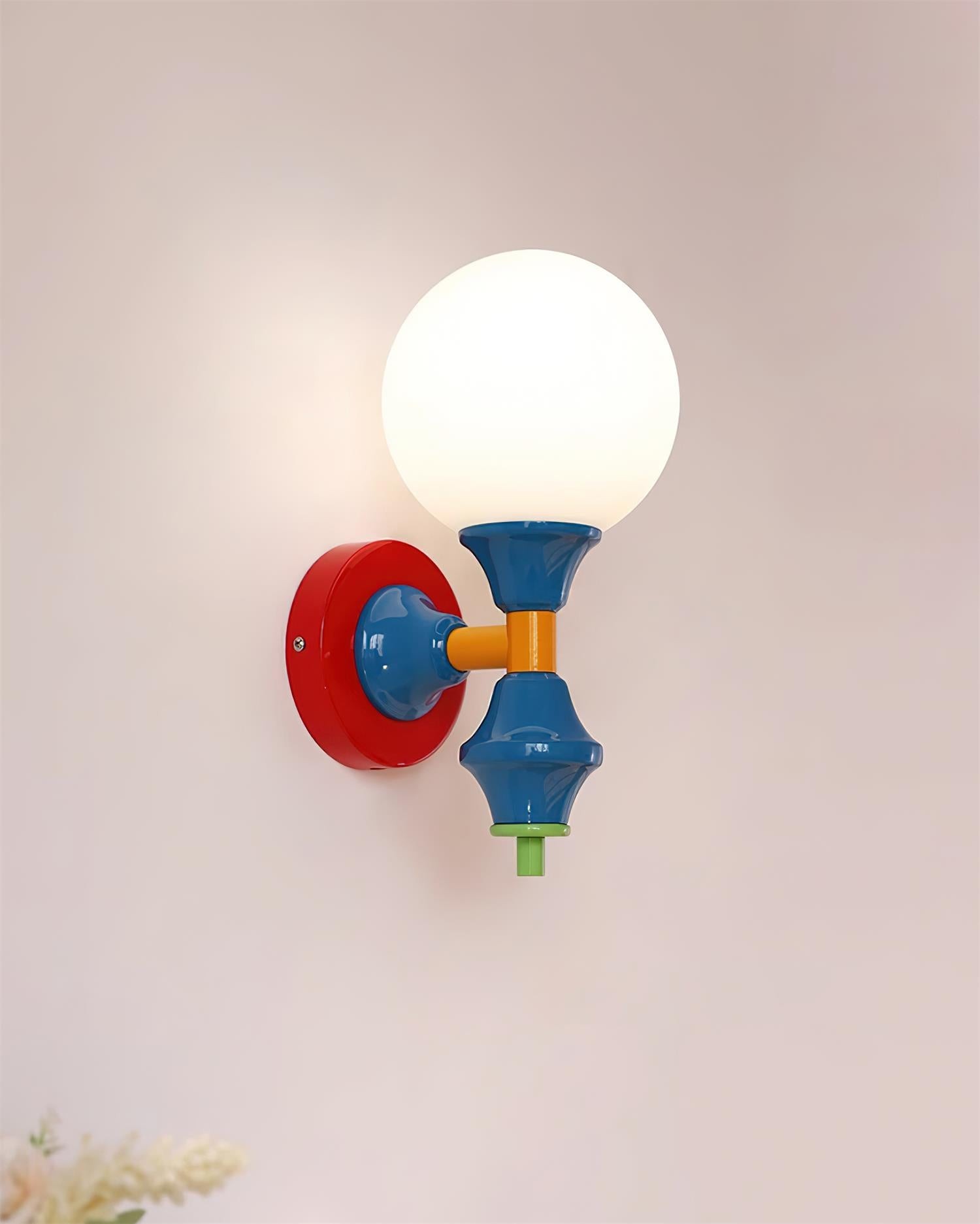 Lámpara de pared de estilo francés M288 en un ambiente de interiorismo.