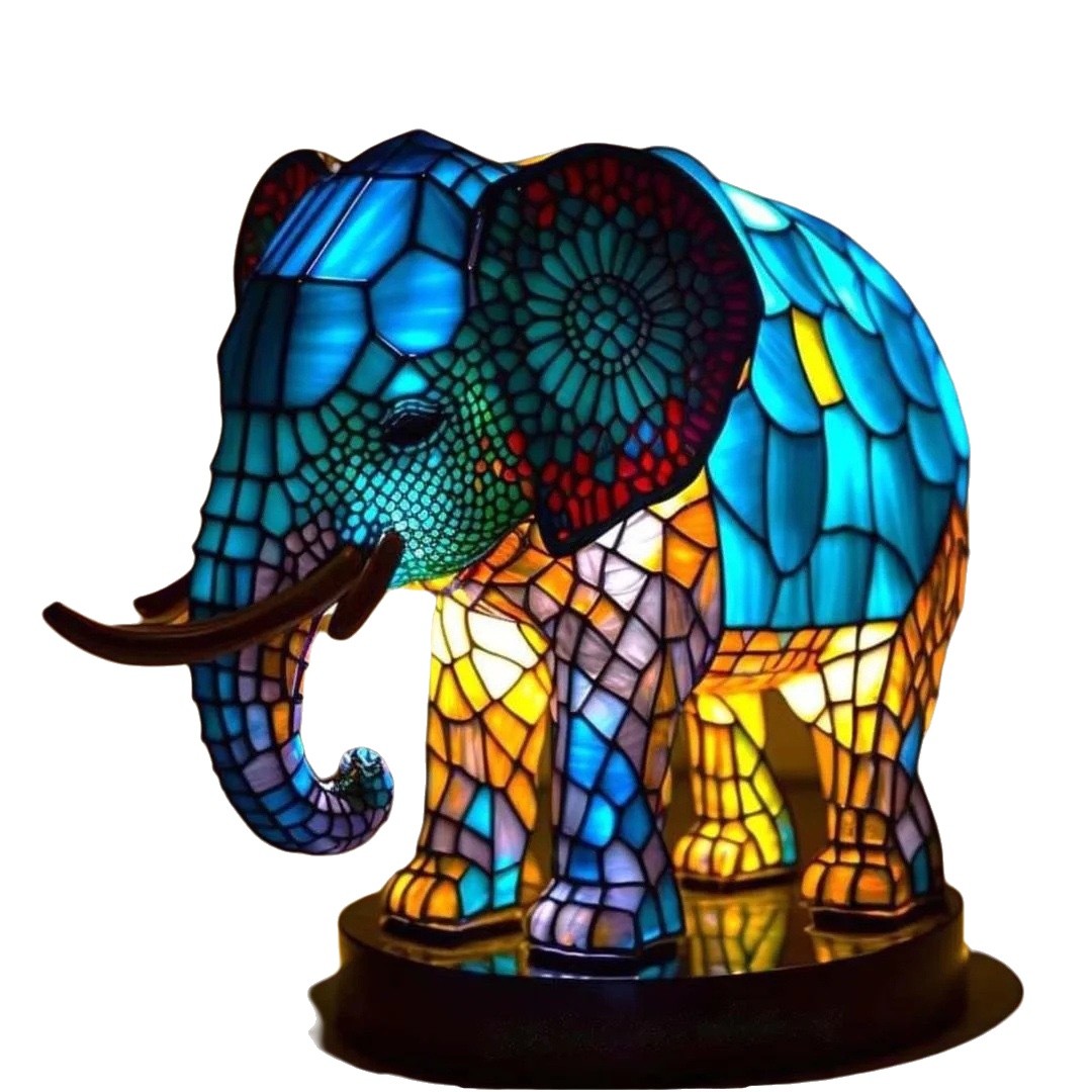 Lampe de table en résine Éléphant magique, vue isolée
