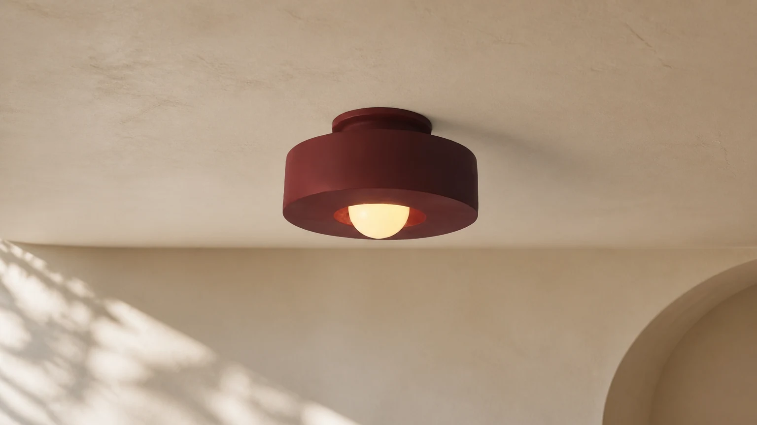 Plafonnier LED Simon style Wabi Sabi japonais dans un intérieur apaisant