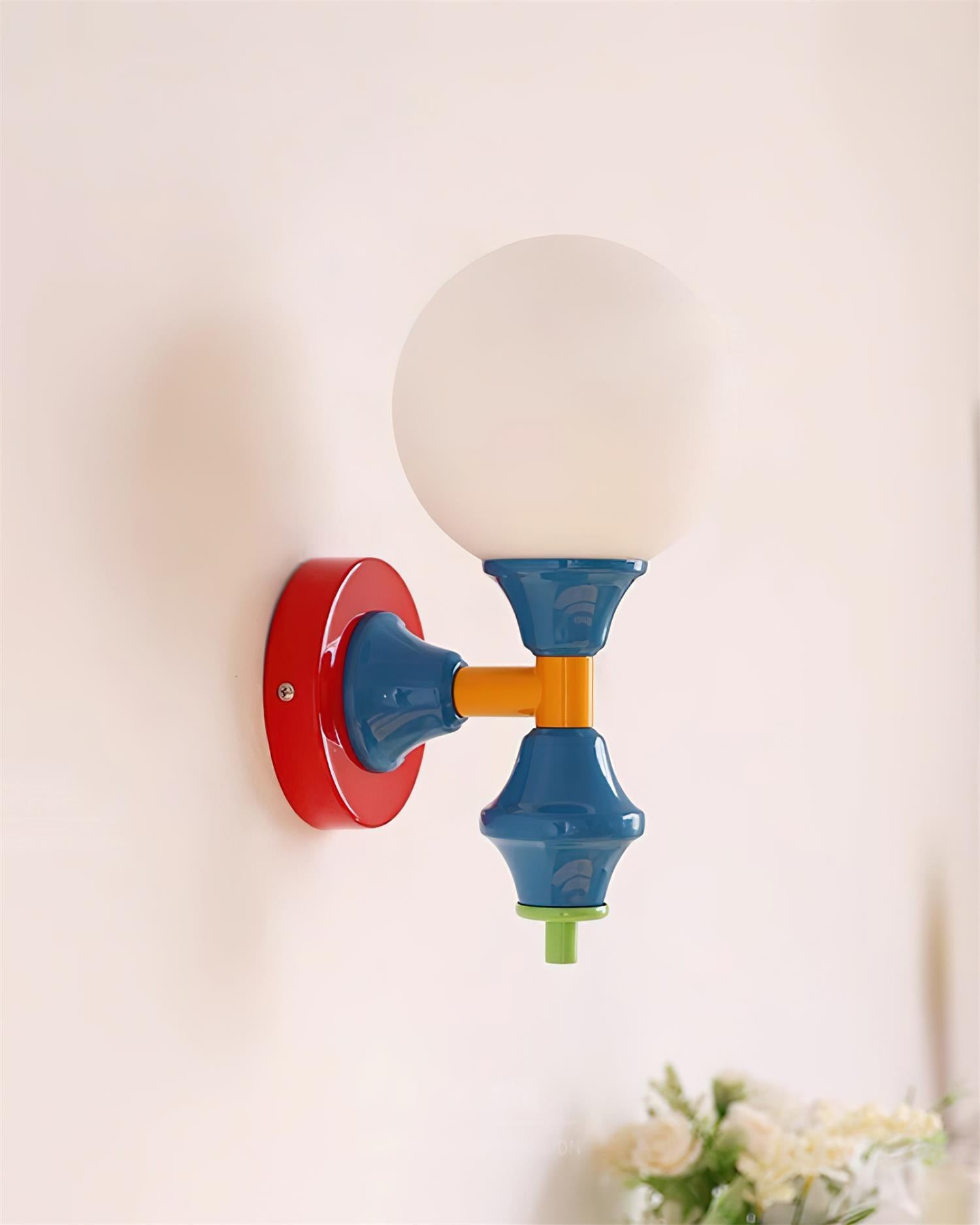Lámpara de pared de estilo francés M288 montada en una escena decorativa de interior.